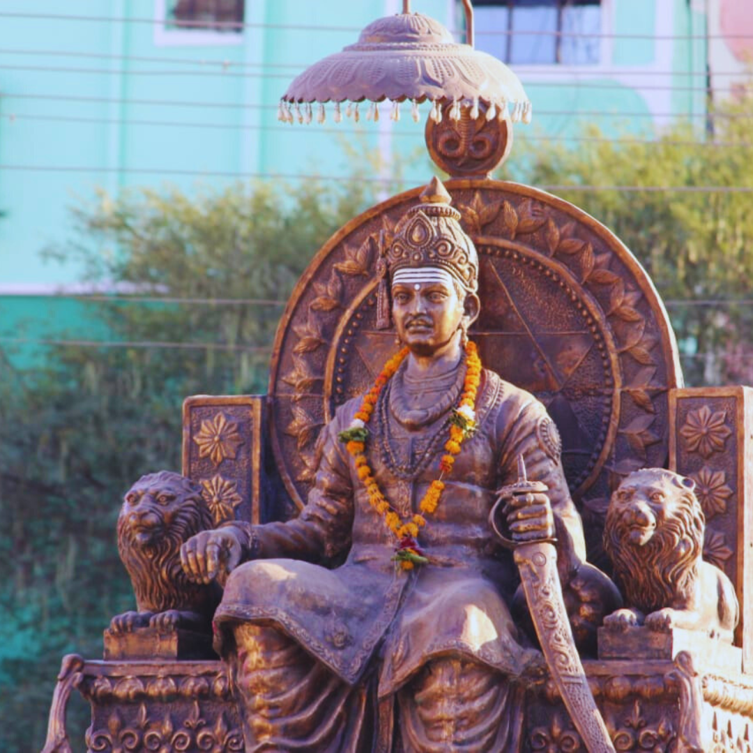 FRP Basaveshwara Maharaj Statue